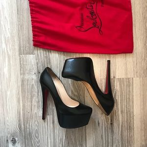 Daffodil Christian Louboutin